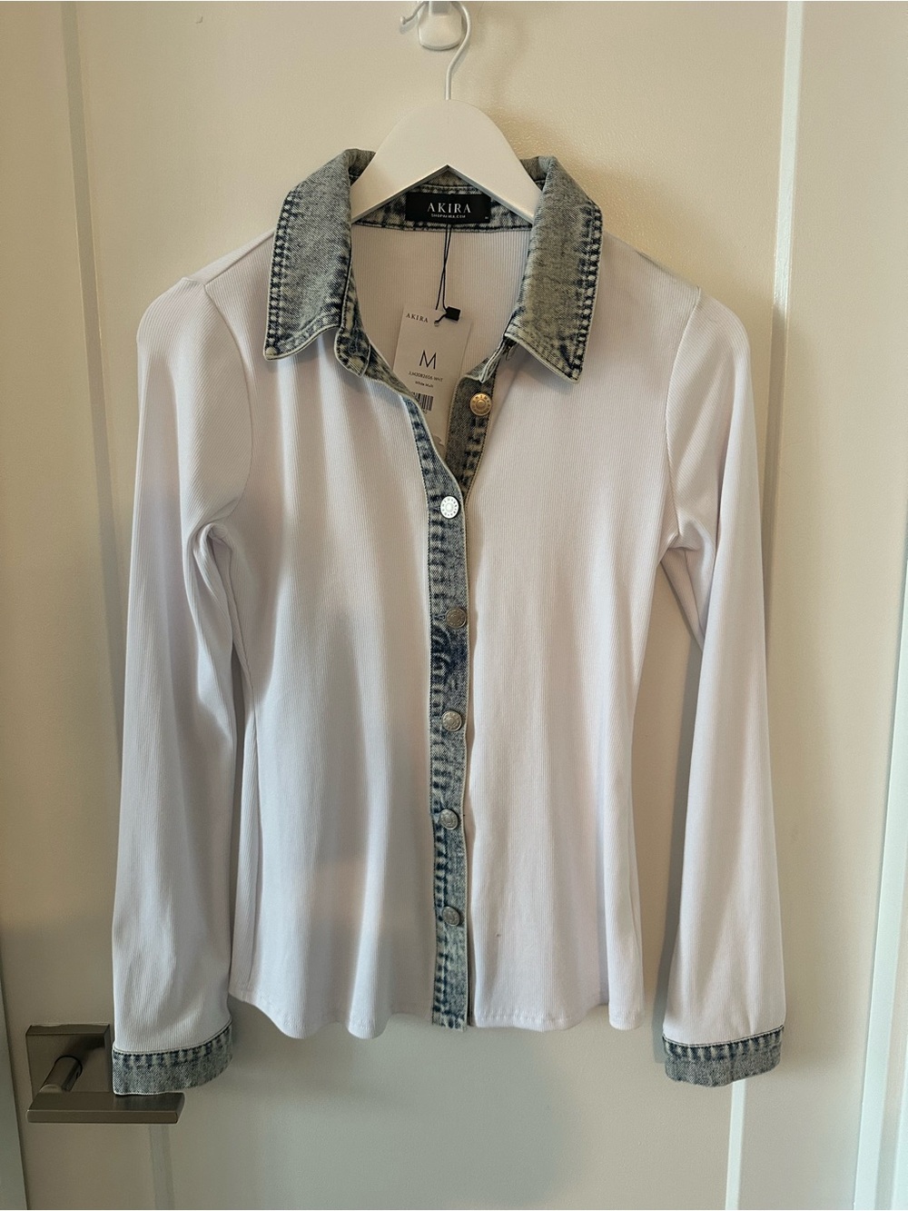 AKIRA White Top with Acid-Wash Denim Collar and Placket